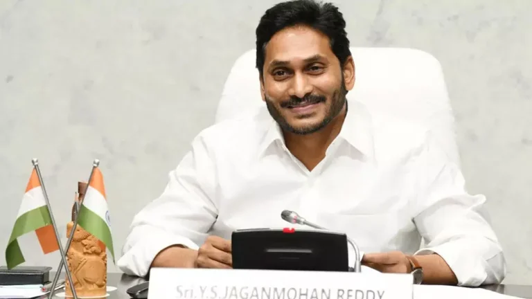 ఆ భాగ్యానికి తమరికి ఎమ్మెల్యే పదవి ఎందుకు జగనన్నా?