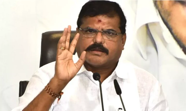 బొత్స: అర్థంలేని, అవగాహనలేని మాటలు!
