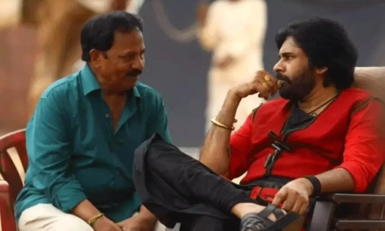 నిర్మాతకు 11 కోట్లు ఇచ్చిన పవన్‌!