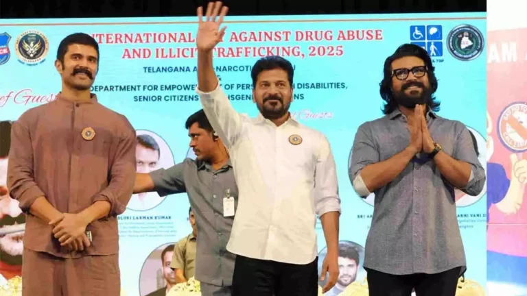 రేవంత్‌ రెడ్డి తో చరణ్‌, విజయ్‌!