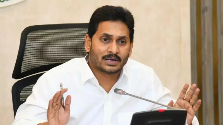 హిస్టరీ రిపీట్స్ : జగన్ మొహం చూడాలని ఉంది!