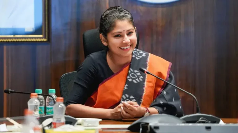 Political Row over senior IAS Smita Sabharwal’s six Month childcare Leave