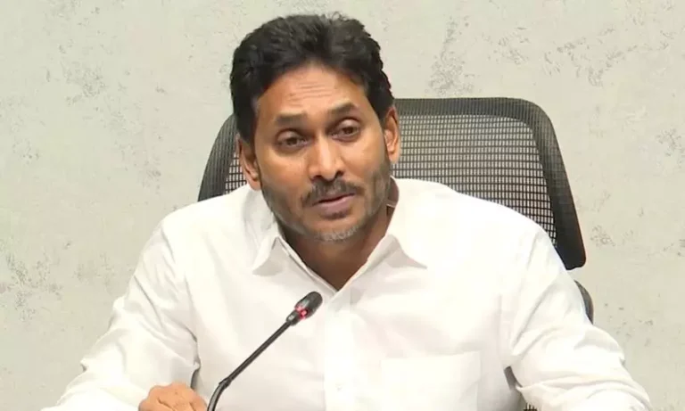 జగన్ బుర్రలో లాజిక్ లు పనిచేయవా?